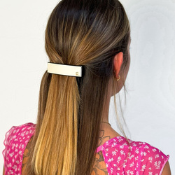 G Barrette square beige:  (© Great Lengths)